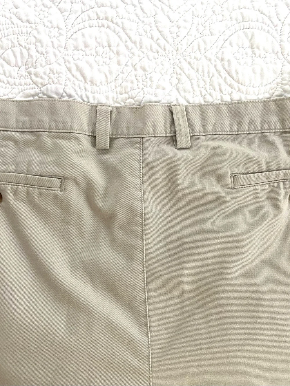 Duck Head Men’s Pleated Shorts in Light Tan Khaki 38”